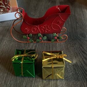 Metal Santa sleigh Christmas holiday decoration